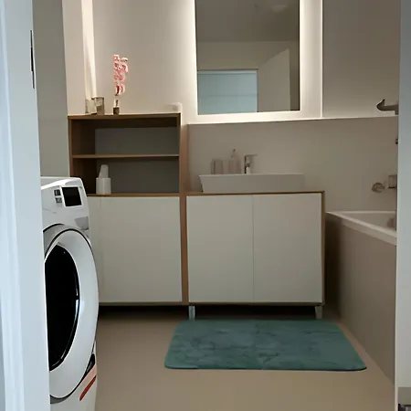 Brand New,luxury, Garage Parking Апартаменты