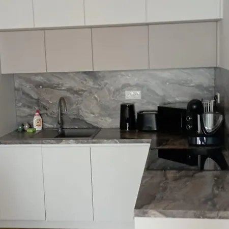 Brand New,luxury, Garage Parking Appartement